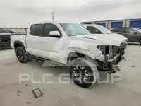 2017 Toyota TACOMA photo