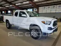 2017 Toyota TACOMA фото