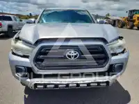 2017 Toyota TACOMA фото
