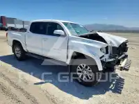 2017 Toyota TACOMA photo