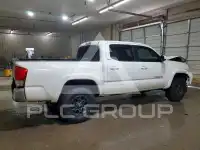 2017 Toyota TACOMA photo