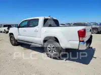 2017 Toyota TACOMA photo