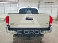 2017 Toyota TACOMA photo