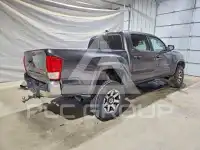 2017 Toyota TACOMA фото