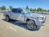 2017 Toyota TACOMA photo