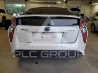 2017 Toyota PRIUS photo