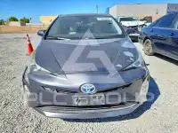 2017 Toyota PRIUS photo