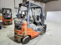 2017 Toyota FORK LIFT photo
