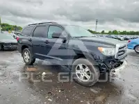 2017 Toyota SEQUOIA photo