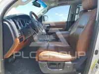 2017 Toyota SEQUOIA photo