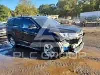 2017 Toyota Highlander photo