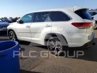 2017 Toyota Highlander photo
