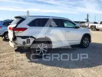 2017 Toyota Highlander photo