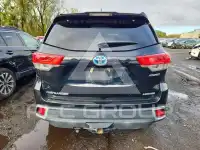 2017 Toyota Highlander photo