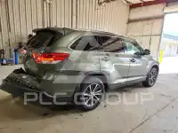 2017 Toyota Highlander photo