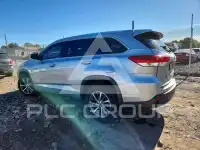2017 Toyota Highlander photo