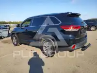 2017 Toyota Highlander photo