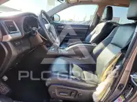 2017 Toyota Highlander photo