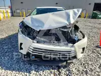 2017 Toyota Highlander photo