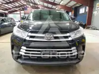 2017 Toyota Highlander photo