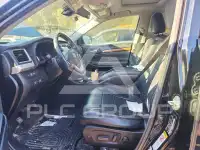 2017 Toyota Highlander photo
