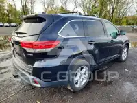 2017 Toyota Highlander photo