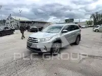 2017 Toyota Highlander photo