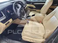 2017 Toyota Highlander photo