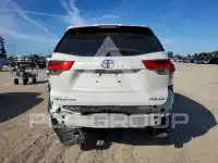2017 Toyota Highlander photo
