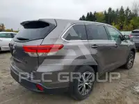 2017 Toyota Highlander photo