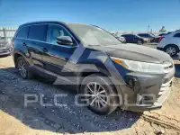 2017 Toyota Highlander photo