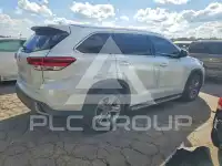 2017 Toyota Highlander photo