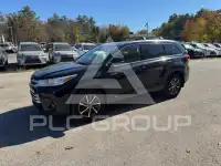 2017 Toyota Highlander photo