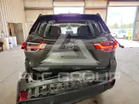 2017 Toyota Highlander photo