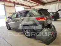 2017 Toyota Highlander photo