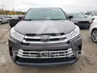 2017 Toyota Highlander photo