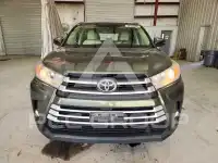 2017 Toyota Highlander photo