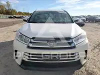 2017 Toyota Highlander photo