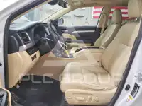 2017 Toyota Highlander photo