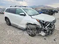 2017 Toyota Highlander photo