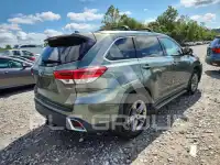 2017 Toyota Highlander photo