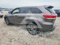 2017 Toyota Highlander photo