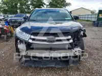 2017 Toyota Highlander photo