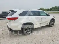 2017 Toyota Highlander photo