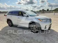 2017 Toyota Highlander фото