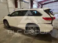 2017 Toyota Highlander photo