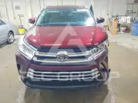 2017 Toyota Highlander photo