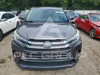 2017 Toyota Highlander photo