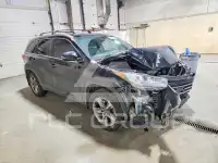 2017 Toyota Highlander photo