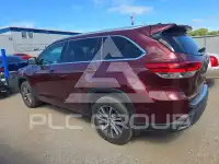 2017 Toyota Highlander photo